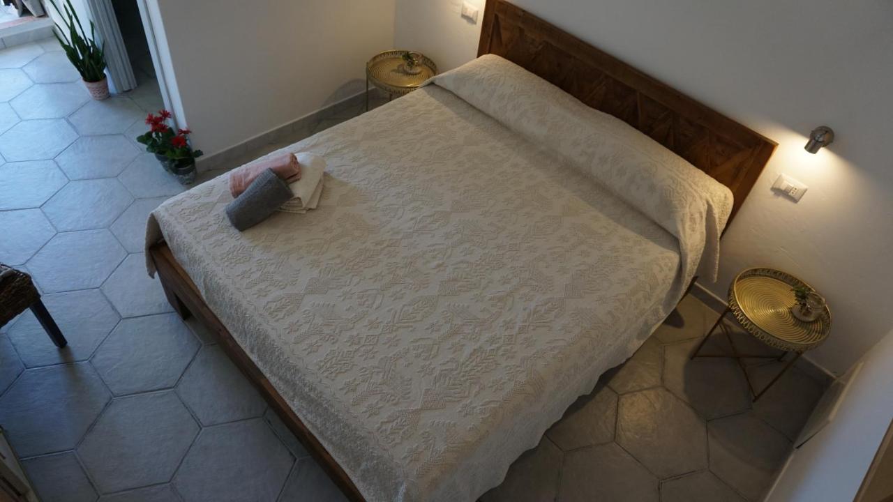 奧爾比亞Li Petri Manni住宿加早餐旅馆 外观 照片